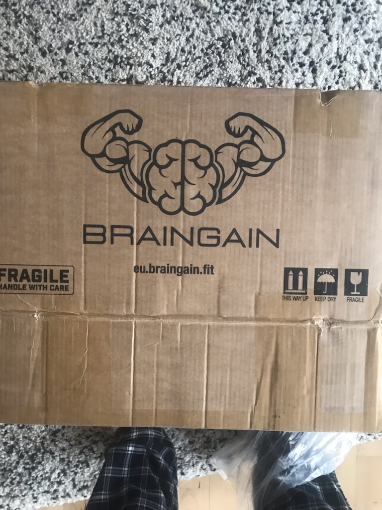 large shipping box containing the braingain adjustable dumbbell handle assembly